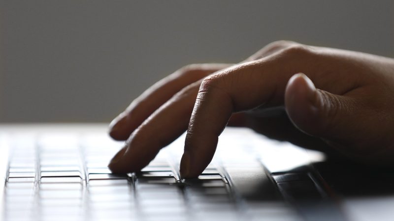 Уступка прав на товарный знак: услуги в Москве