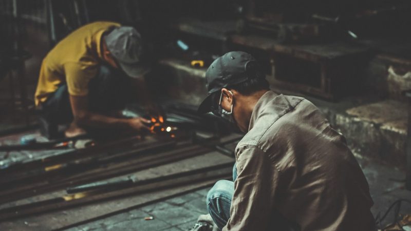 Отчуждение прав на товарный знак через патентных юристов в интересах бизнеса в Москве